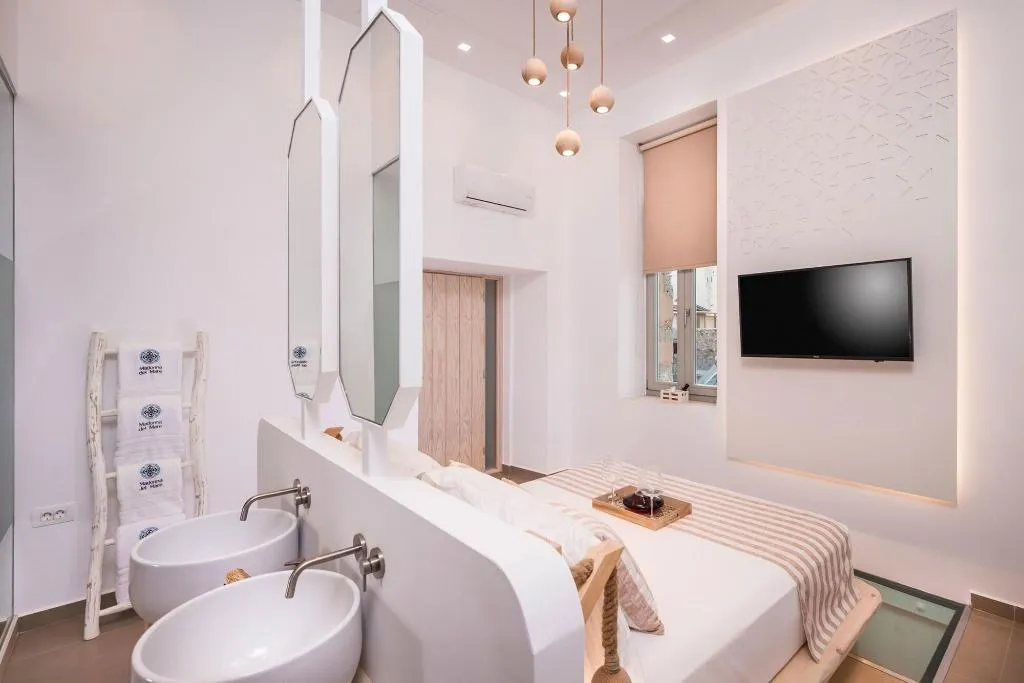Room, Madonna Del Mare, Crete