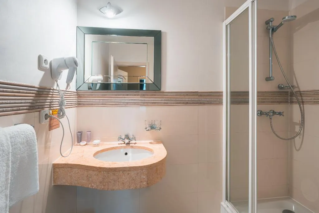 Double or Twin STANDARD Room, Elysee Hotel Prague, Prague