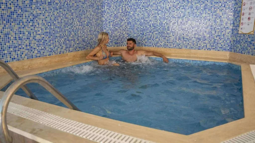 Sports and Entertainment, Azka, Bodrum