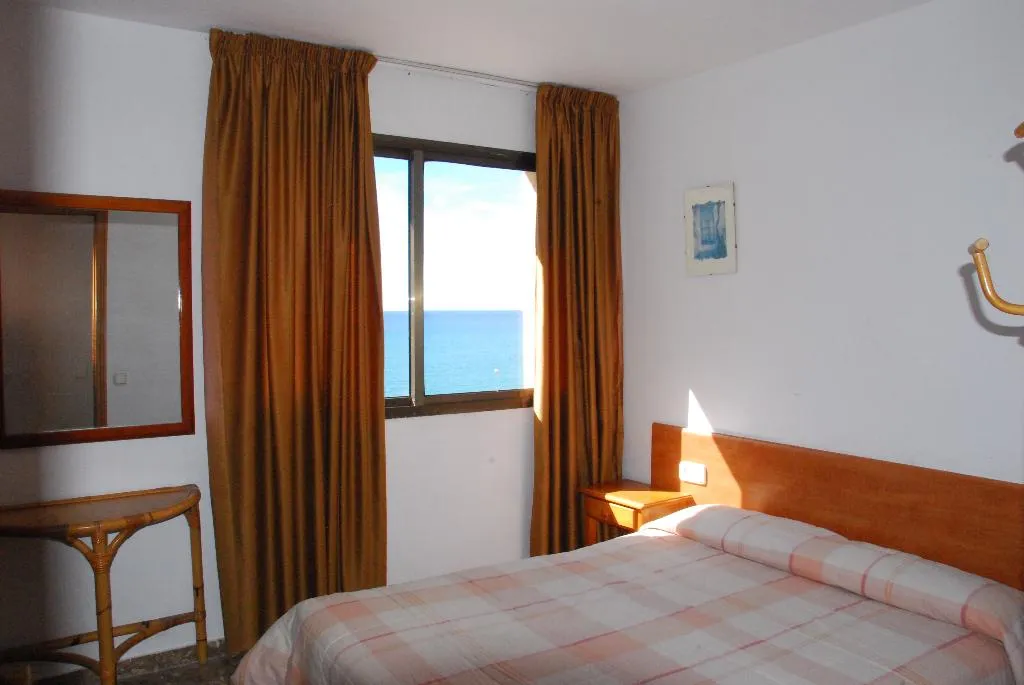 Room, Llenguadets, Costa Dorada
