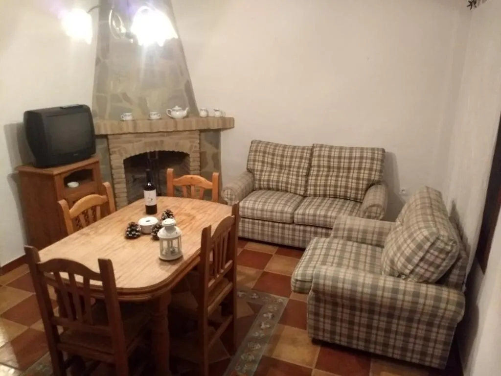APARTMENT CAPACITY 6 THREE BEDROOM Room, Apartamentos Rurales Mirador de Jubrique, Costa Del Sol