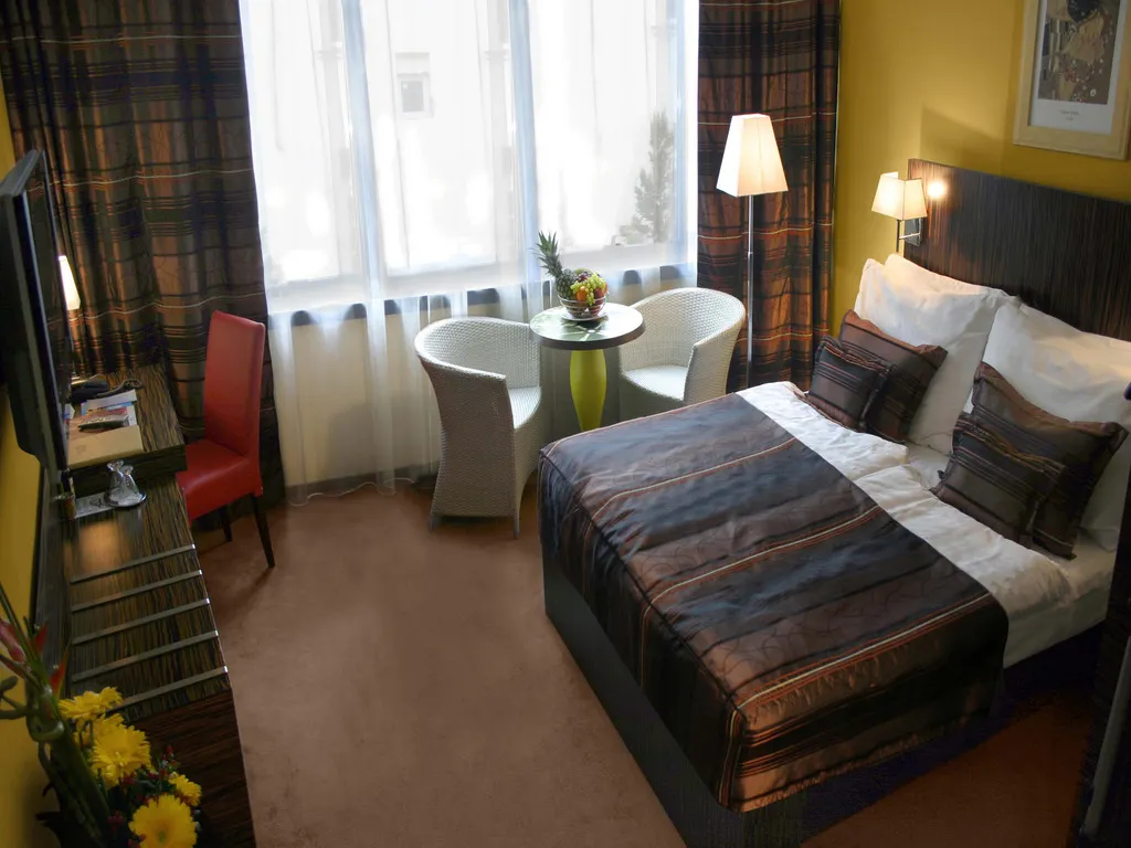Double or Twin STANDARD Room, EA Hotel Crystal Palace, Prague