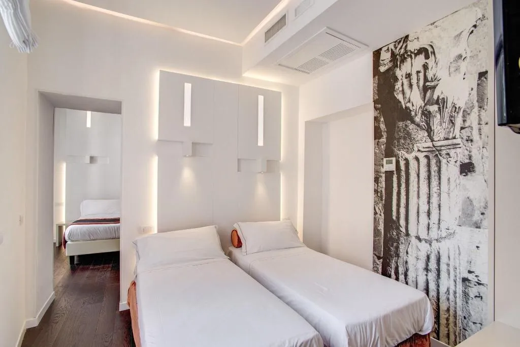 QUADRUPLE WITH VIEWS Room, Albergo Abruzzi, Rome