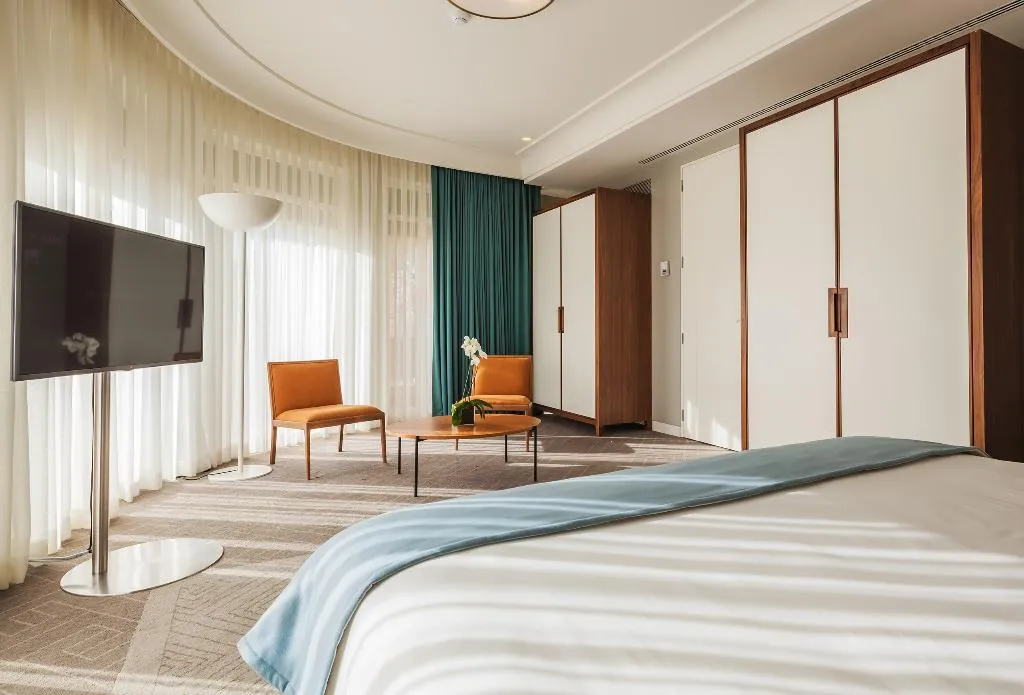 JUNIOR SUITE CAPACITY 3 Room, Vincci Porto, Porto