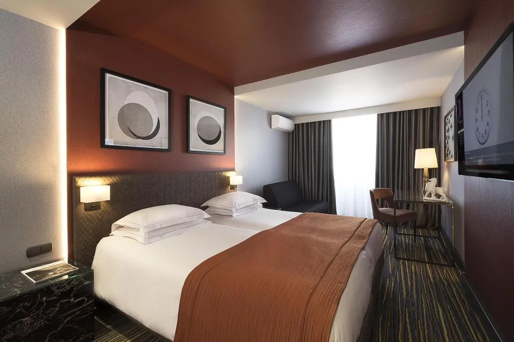 Room, President, Athens
