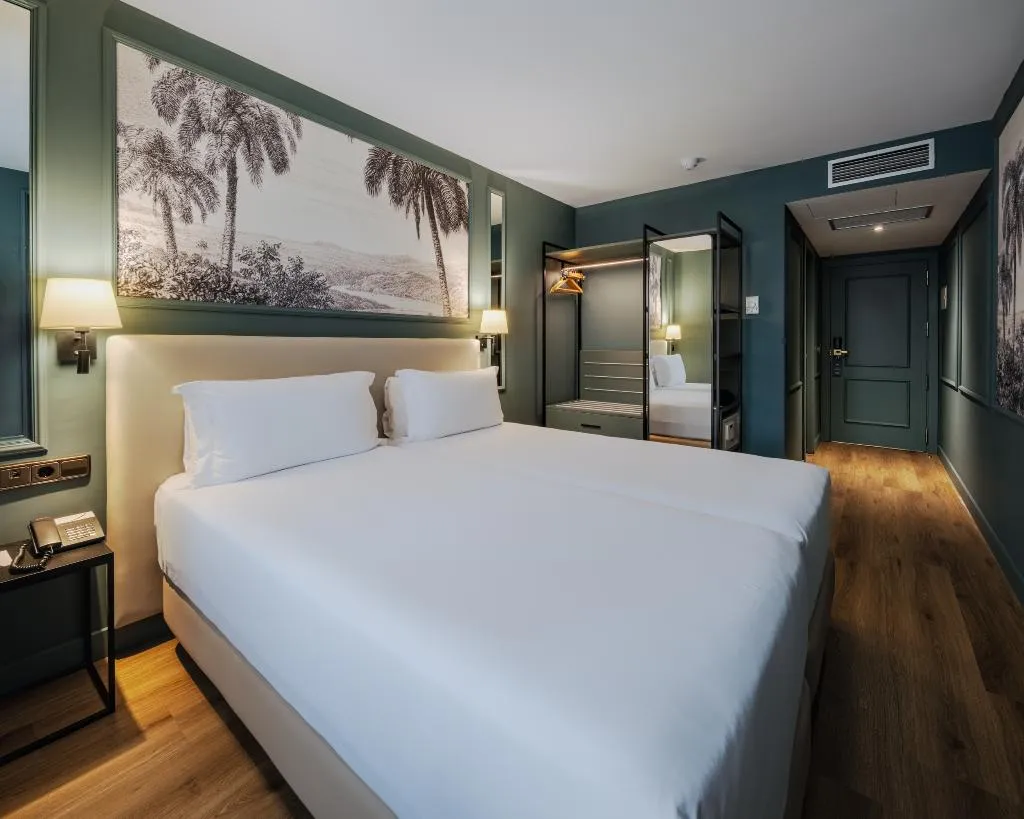 DOUBLE SINGLE USE DELUXE Room, BYPILLOW Castellana, Madrid
