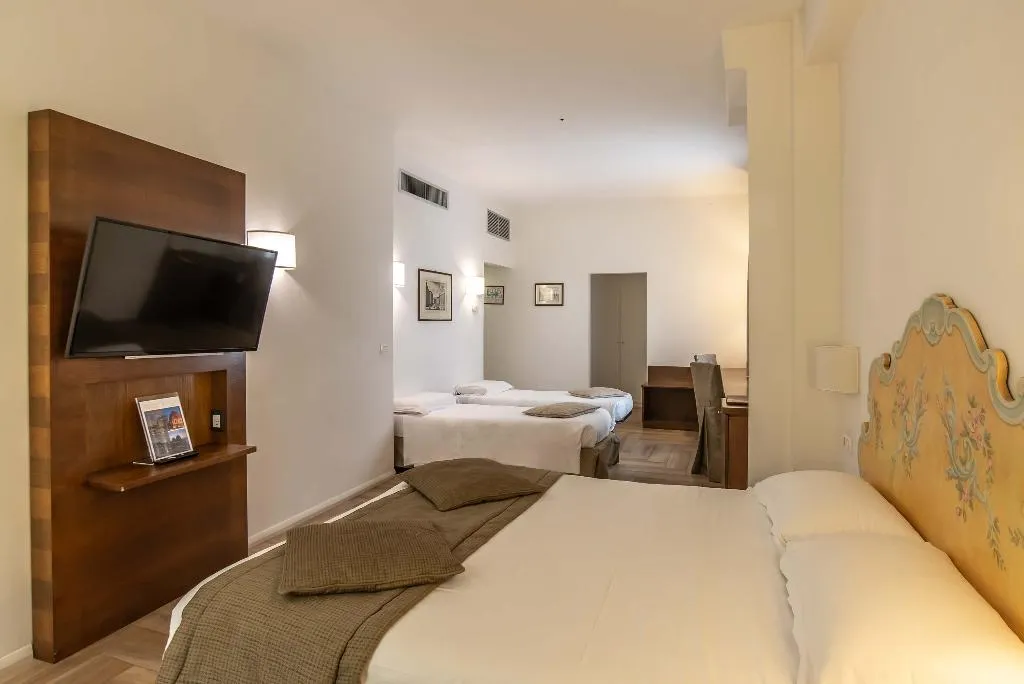 QUADRUPLE STANDARD Room, Machiavelli Palace, Florence