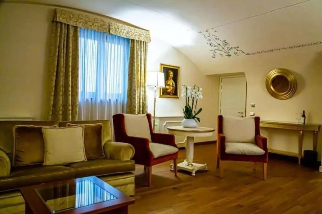 Room, Golden Tower Hotel & Spa, Florence