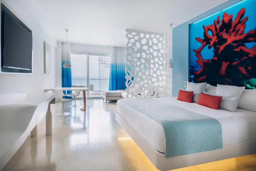 JUNIOR SUITE OCEAN FRONT Room, Iberostar Selection Coral Cancun All Inclusive, Cancun Area