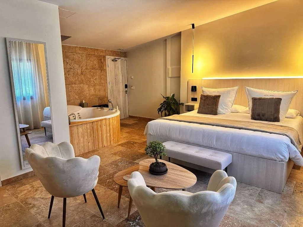 Room, Boutique Hotel Comtal Empuries, Costa Brava