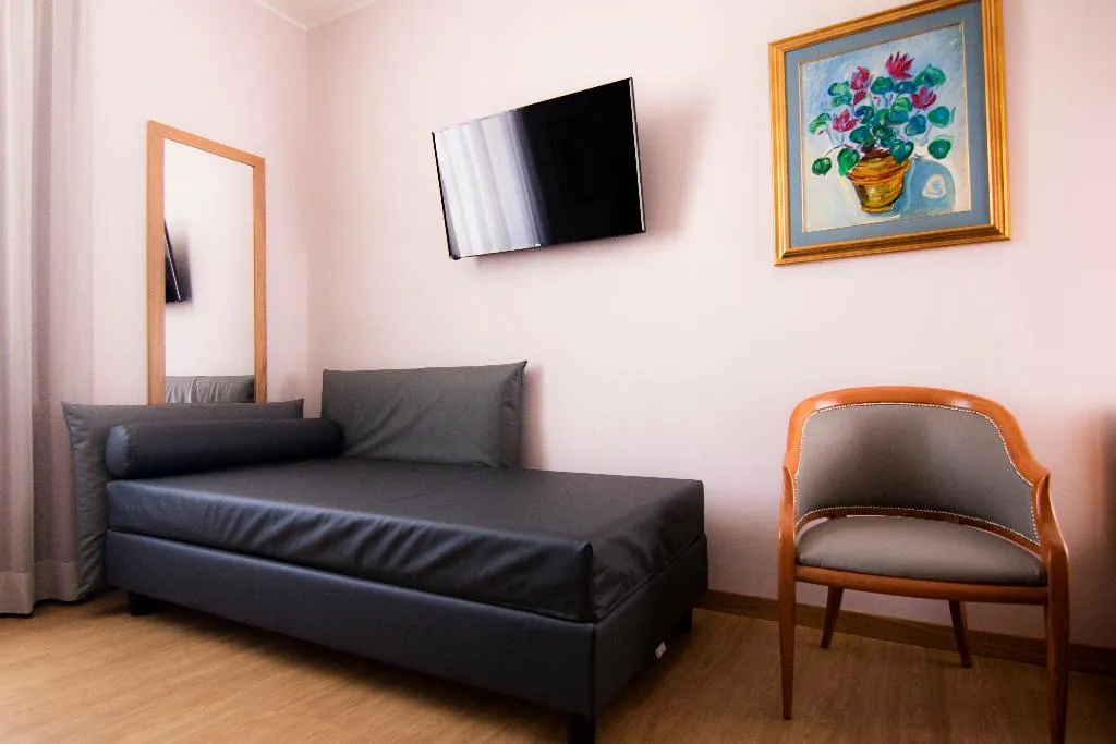 QUADRUPLE WITH VIEWS Room, Giolli Nazionale, Rome