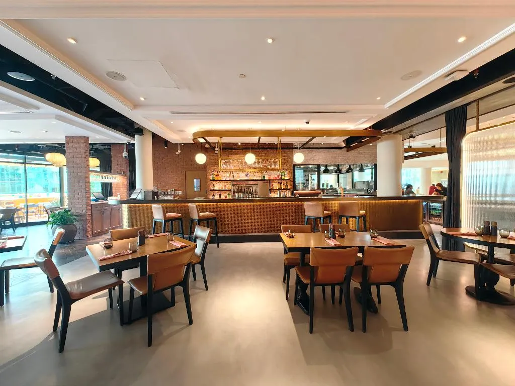Restaurant, Millennium Airport Hotel Dubai, Dubai
