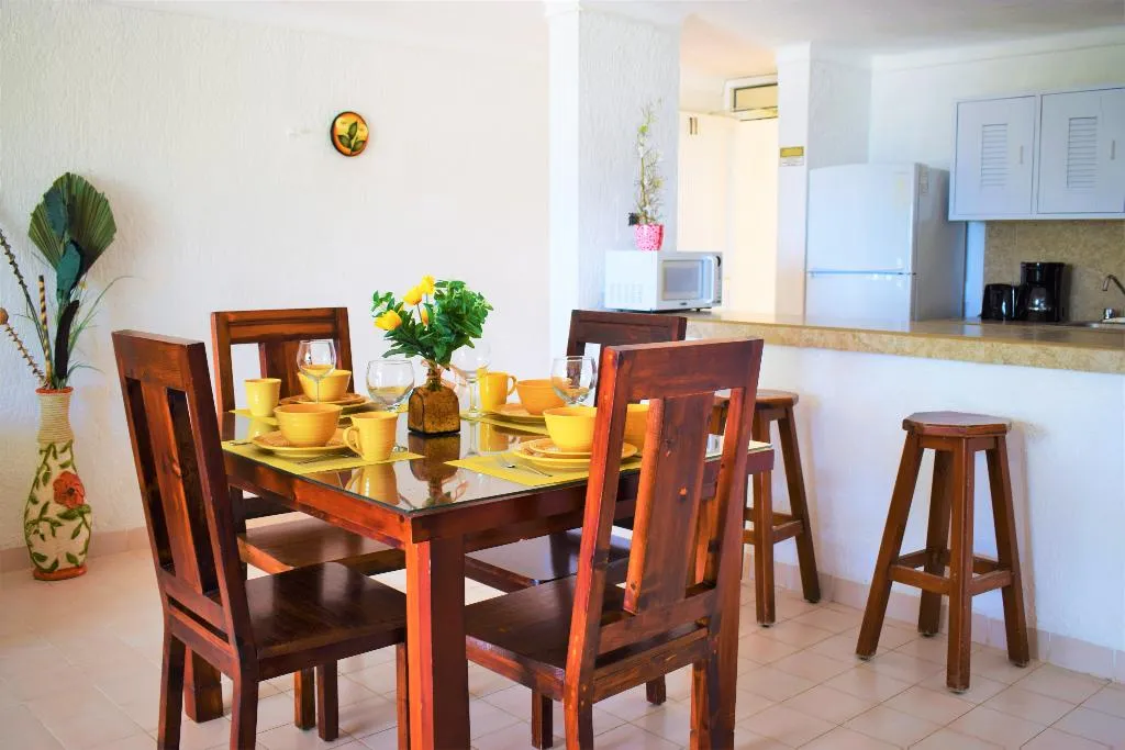 SUITE OCEAN FRONT Room, Arrecifes Suites, Cancun Area