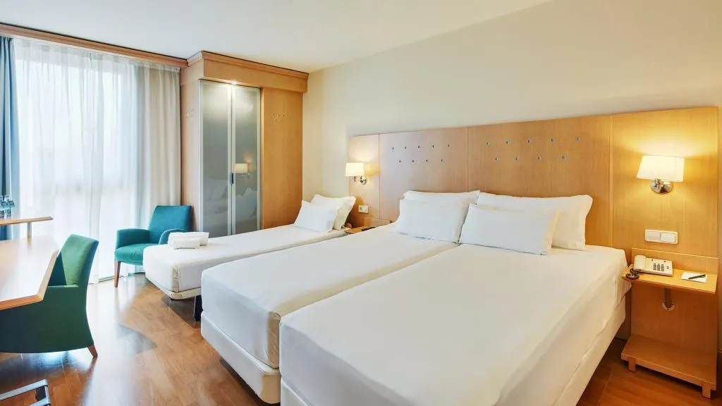 TRIPLE STANDARD Room, Sercotel Porta Barcelona, Barcelona