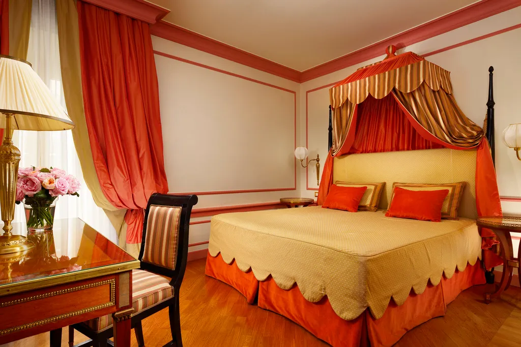 SINGLE SUPERIOR Room, Santa Maria Novella, Florence