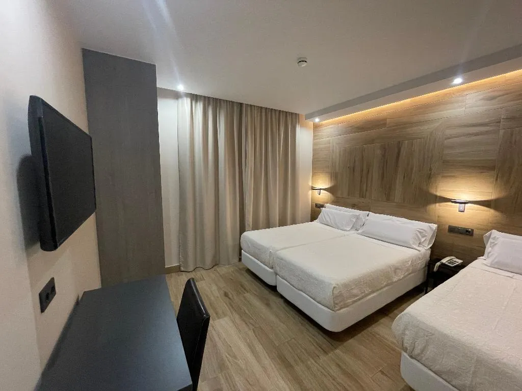 TRIPLE STANDARD Room, Castilla Guerrero, Costa Del Sol