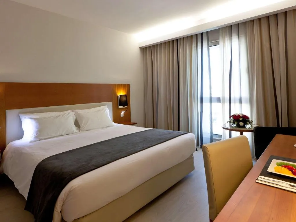 Room, Mercure Lisboa Hotel, Lisbon