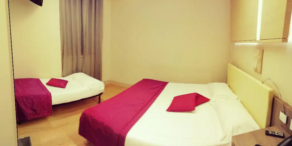 TRIPLE STANDARD Room, Il Cantico ST Peter, Rome