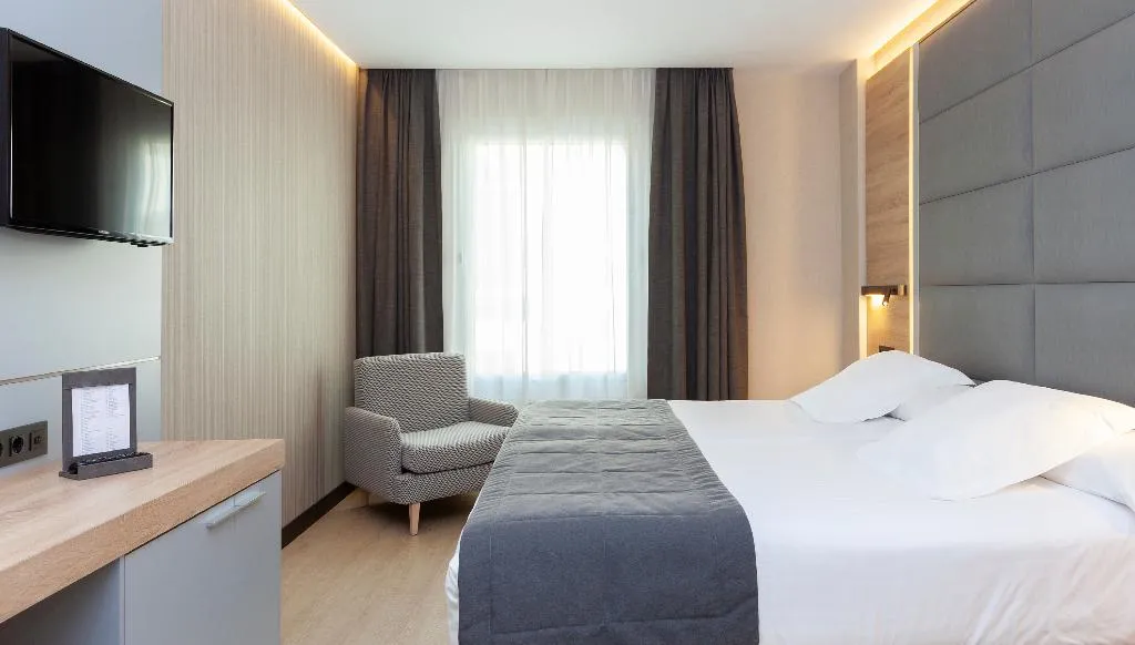 FAMILY ROOM STANDARD Room, Liabeny, Madrid