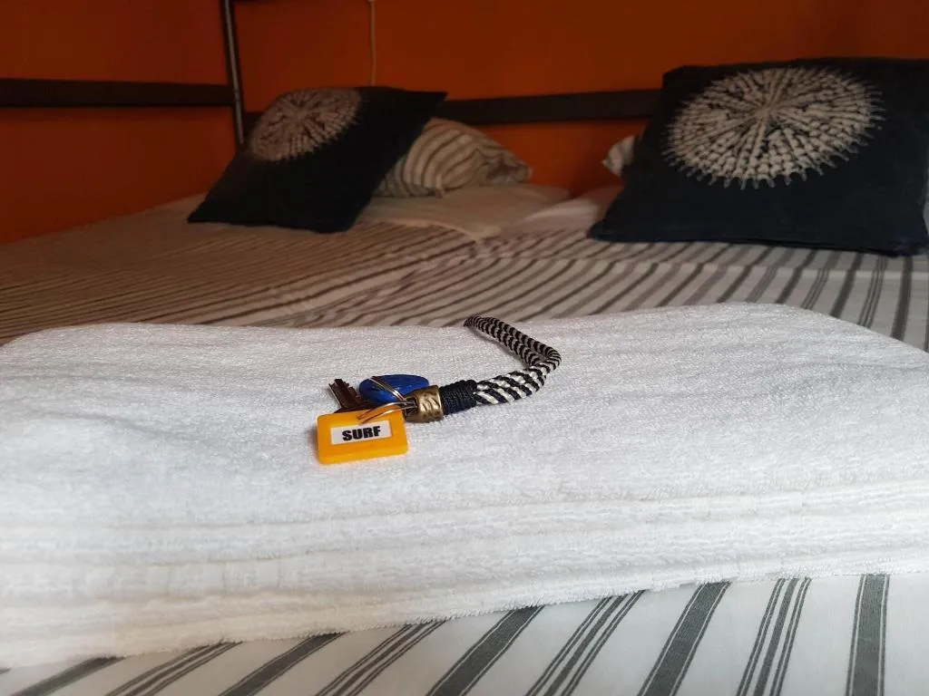 Room, Sardines And Friends, Porto