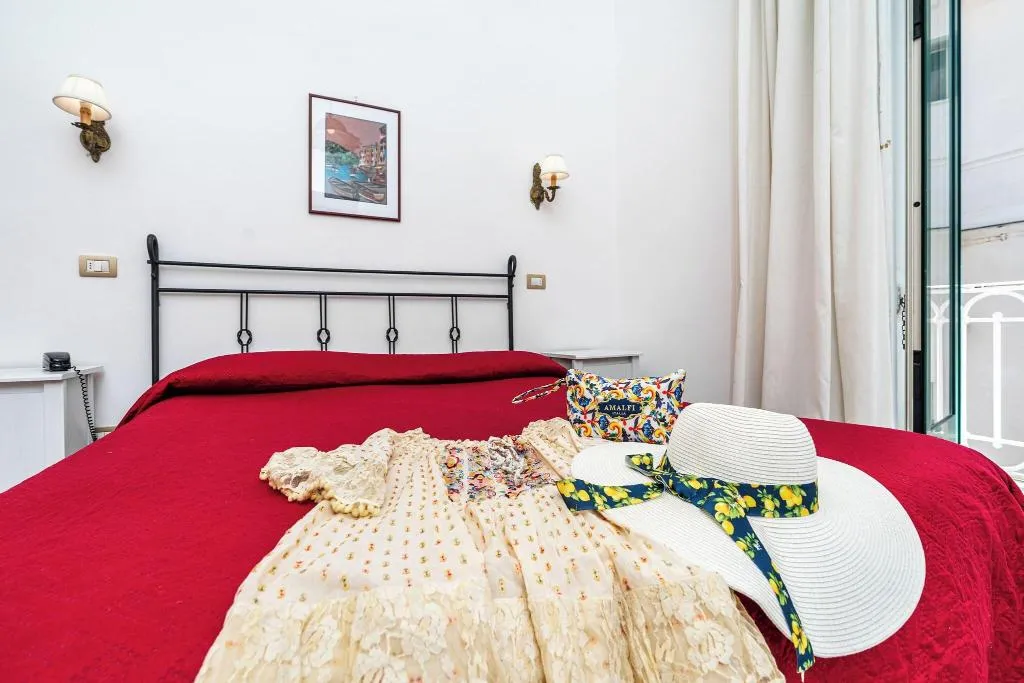DOUBLE STANDARD Room, Fontana, Naples