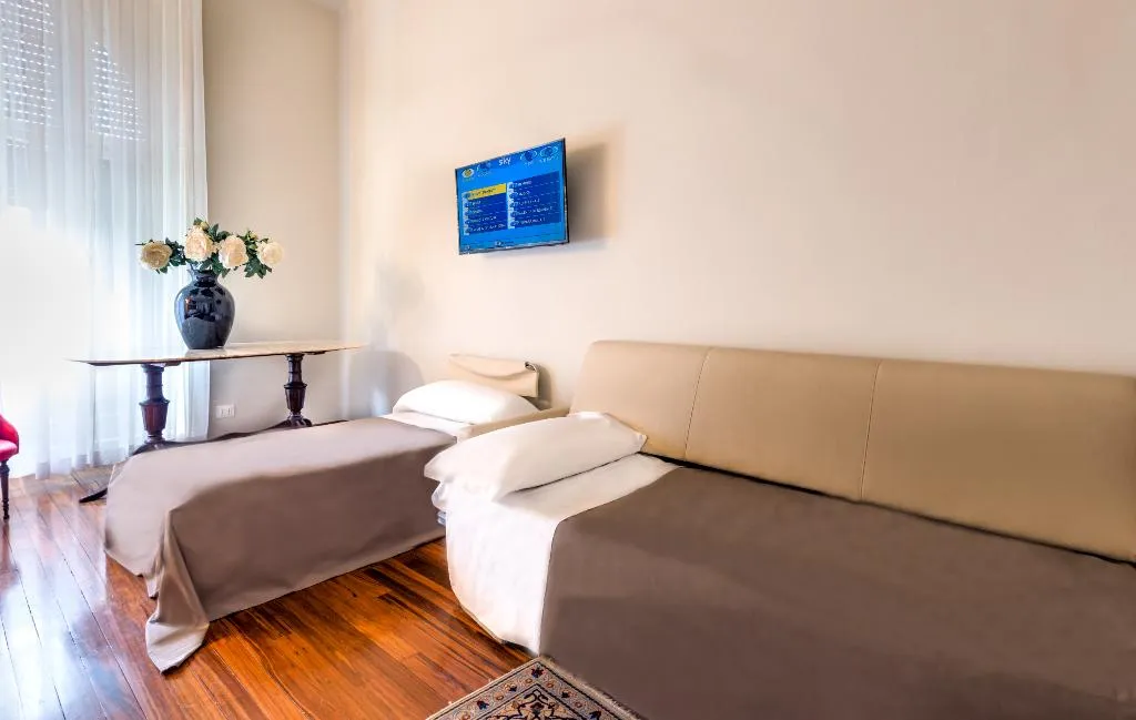 QUADRUPLE SUPERIOR Room, Ramé Suites, Milan