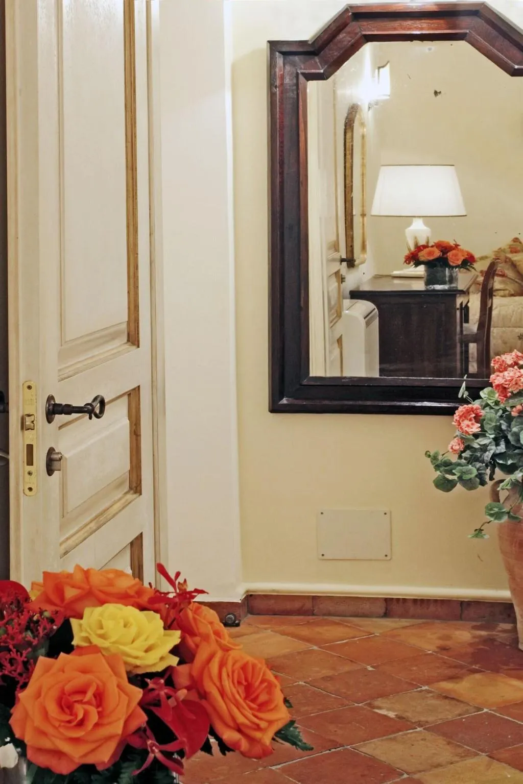 DOUBLE QUEEN SIZE BED Room, Villa Alba d'Oro - Historic Luxury Villa, Naples