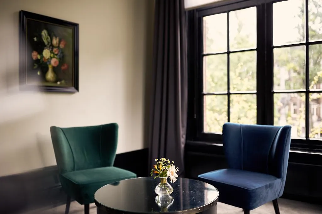 JUNIOR SUITE STANDARD Room, College Hotel Amsterdam, Autograph Collection, Amsterdam