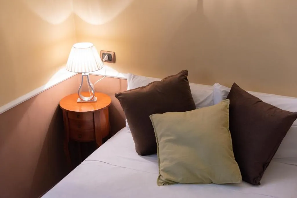 FAMILY ROOM STANDARD Room, Hotel Suite Ares, Naples