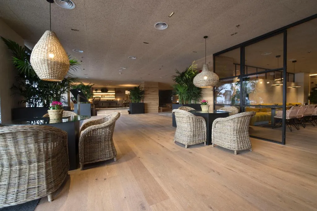 Lobby, Zenit Sevilla, Seville