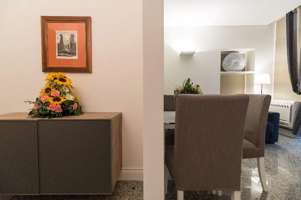 SUITE CAPACITY 5 Room, Apartamentos Lungomare, Naples