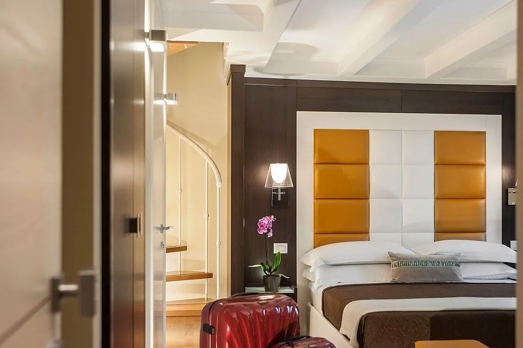 Room, Dve Suite Rome, Naples