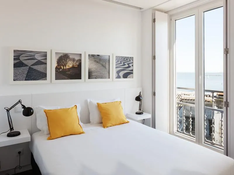 APARTMENT TWO BEDROOMS Room, Hello Lisbon Santa Apolonia Apartments, Lisbon