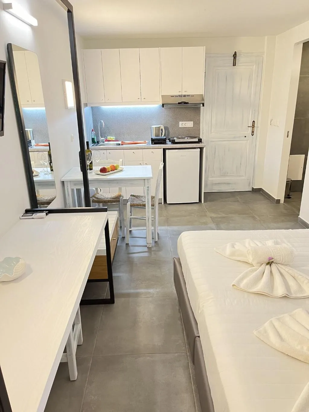 Room, Niriides Hotel, Crete