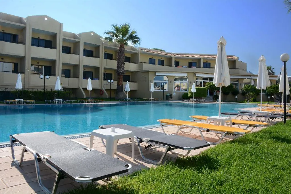 Pool, Summerland, Rhodes