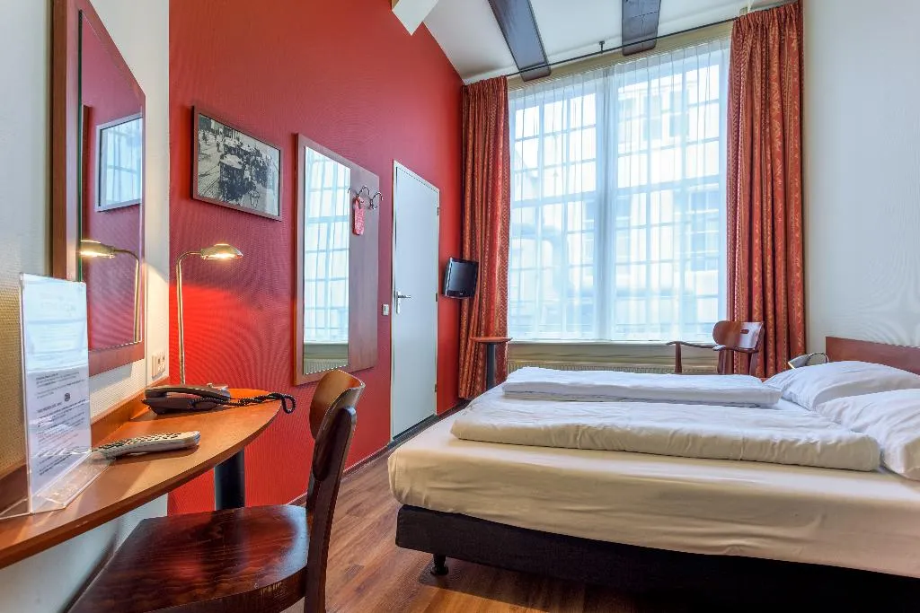 TWIN COMFORT Room, A-train, Amsterdam