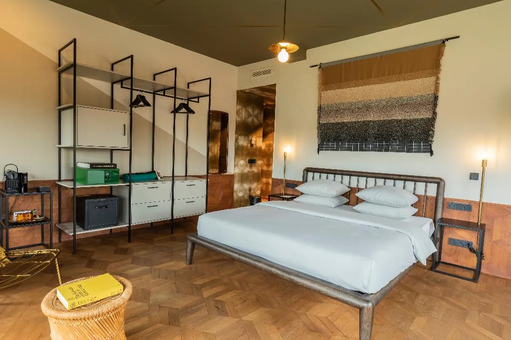 SUITE STANDARD Room, Hotel V Fizeaustraat, Amsterdam