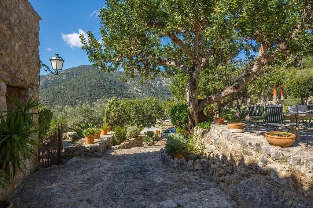 General view, Finca Hotel Es Castell, Majorca