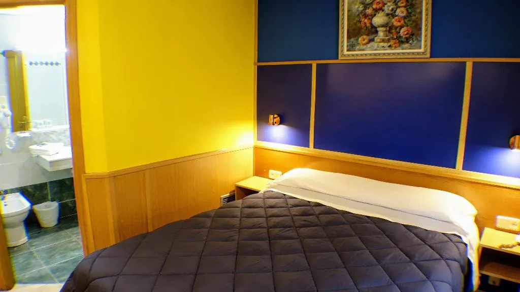 SINGLE STANDARD Room, Trípolis Toledo, Madrid