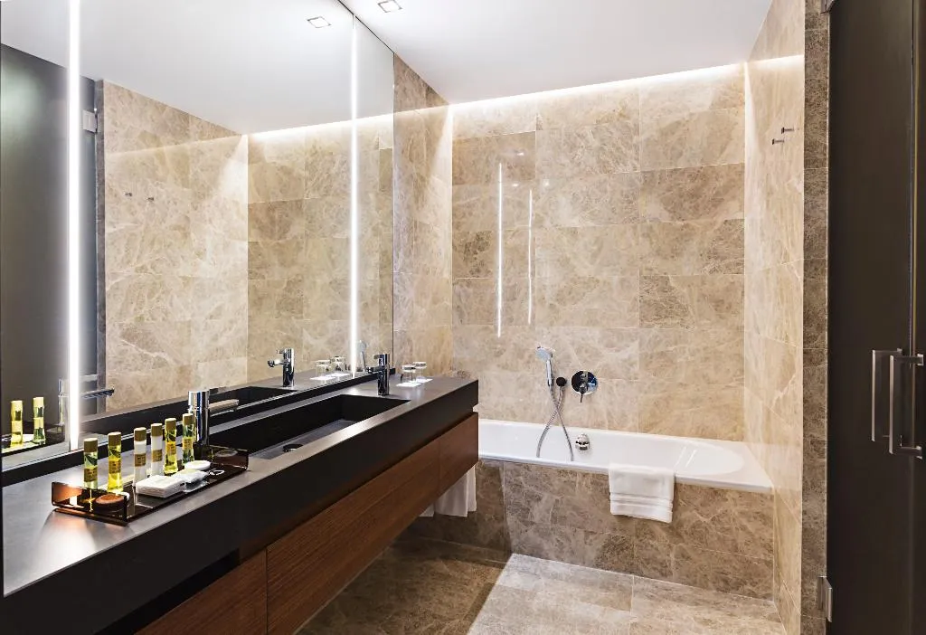 DOUBLE DELUXE Room, Eurostars Torre Sevilla, Seville