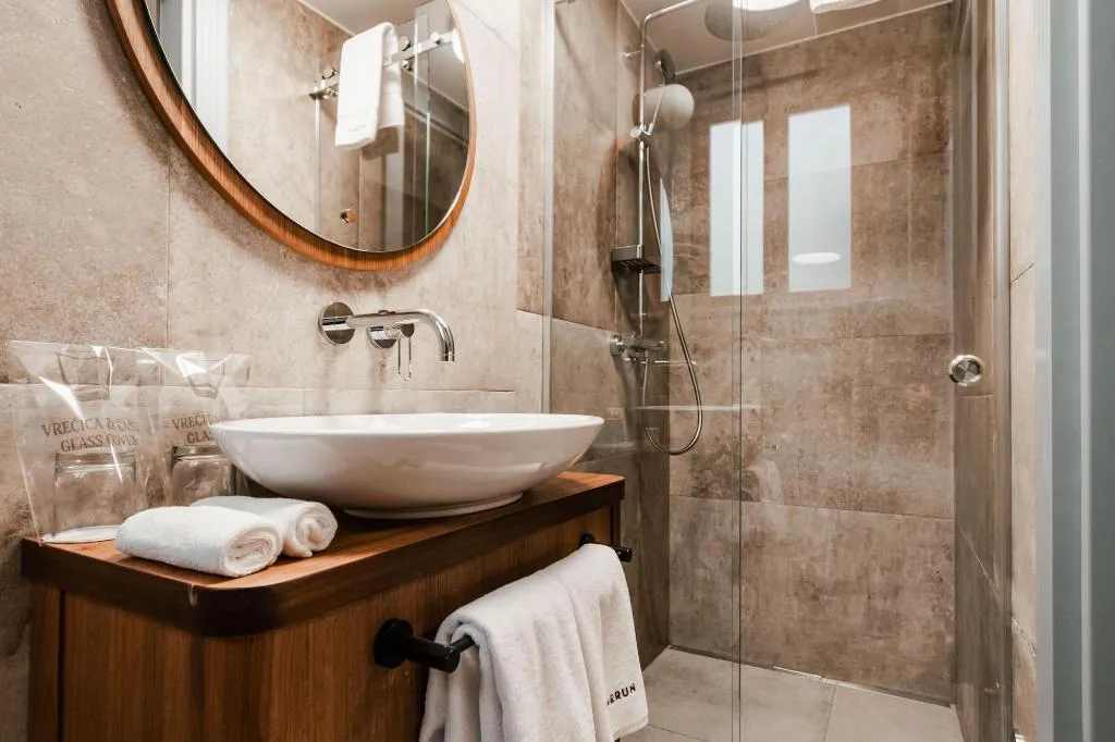 Room, Armerun Heritage Hotel & Residences, Split
