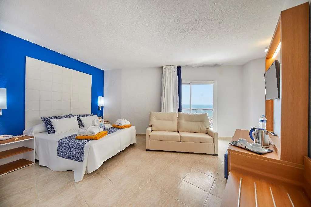 FAMILY ROOM SIDE SEA VIEW Room, Ibersol Torremolinos Beach, Costa Del Sol