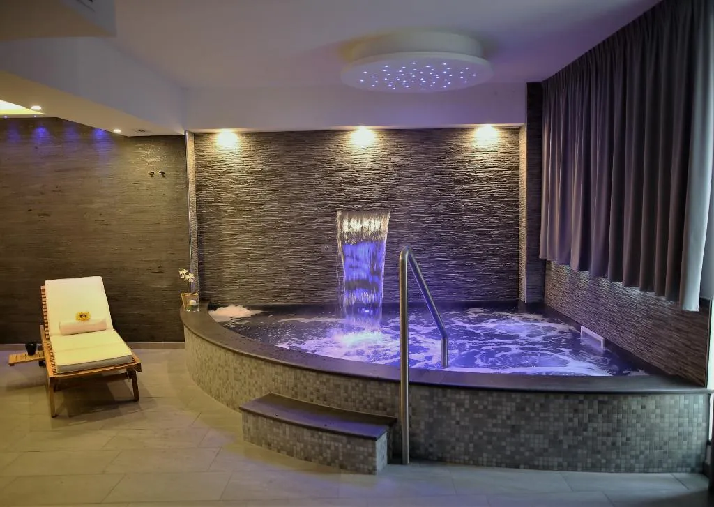 Sports and Entertainment, Mareneve Resort, Catania