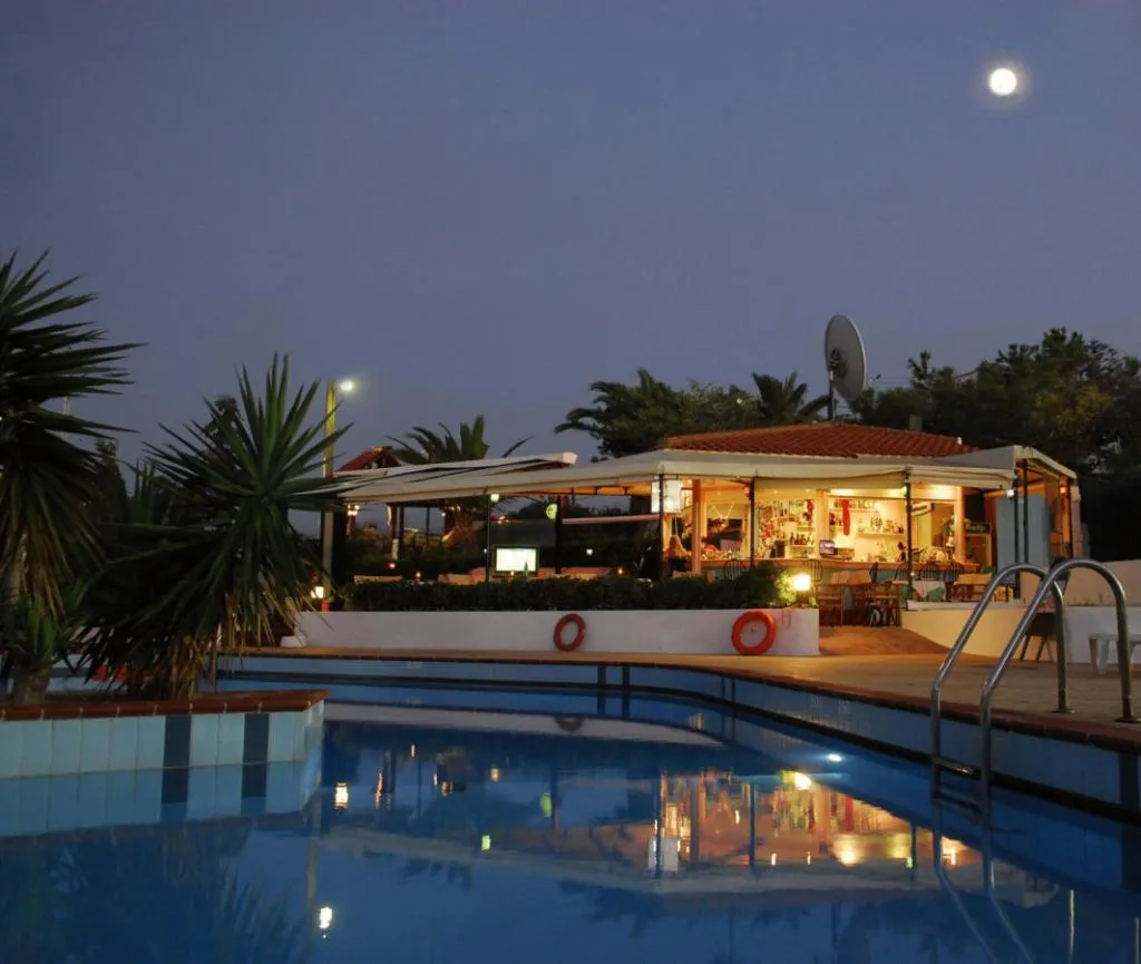 Bar, Golden Dream Apartments, Crete