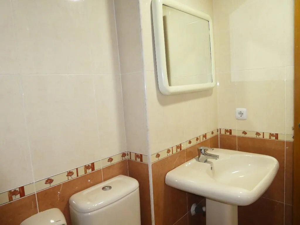 APARTMENT CAPACITY 6 TWO BEDROOMS Room, Apartamentos Tavernes Gandia 3000, Valencia