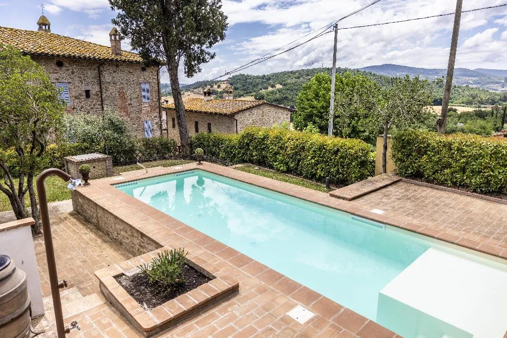 Pool, Un Petit Paradis, Perugia