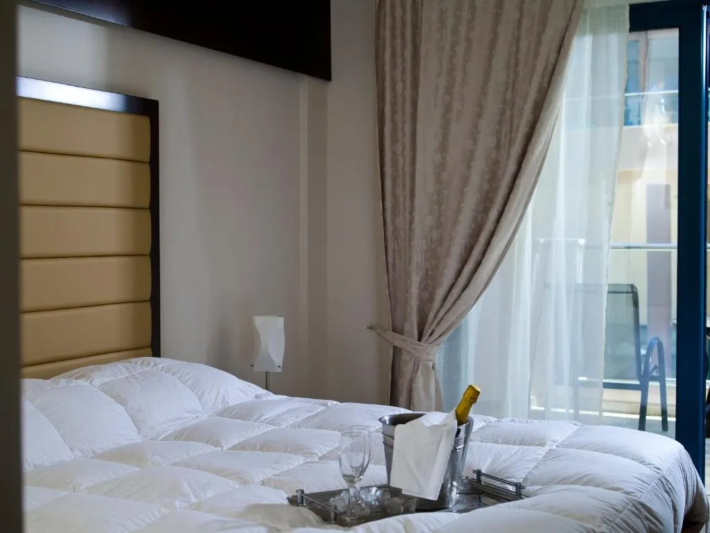 Double or Twin SEA VIEW Room, Galini Sea View, Crete