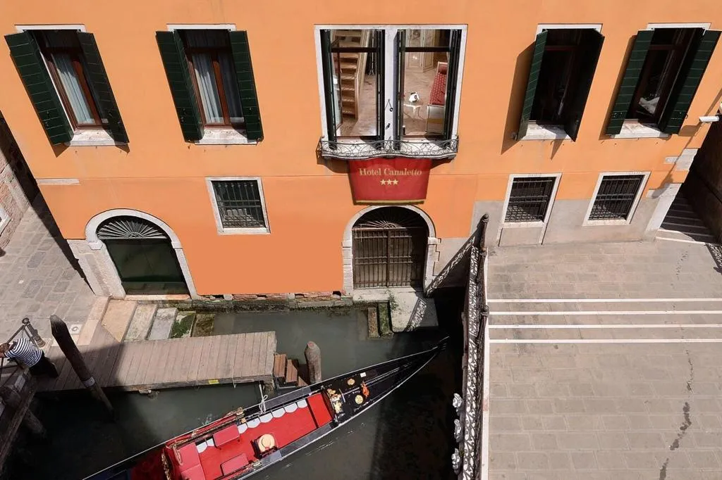 Double or Twin SUPERIOR WITH VIEWS Room, Canaletto, Venice