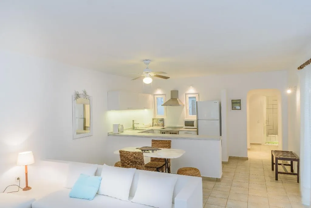 FAMILY ROOM TWO BEDROOMS Room, Skiathos Holidays Hotel, Skiathos