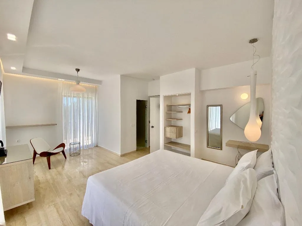 JUNIOR SUITE STANDARD Room, Bruskos Hotel & Suites, Corfu